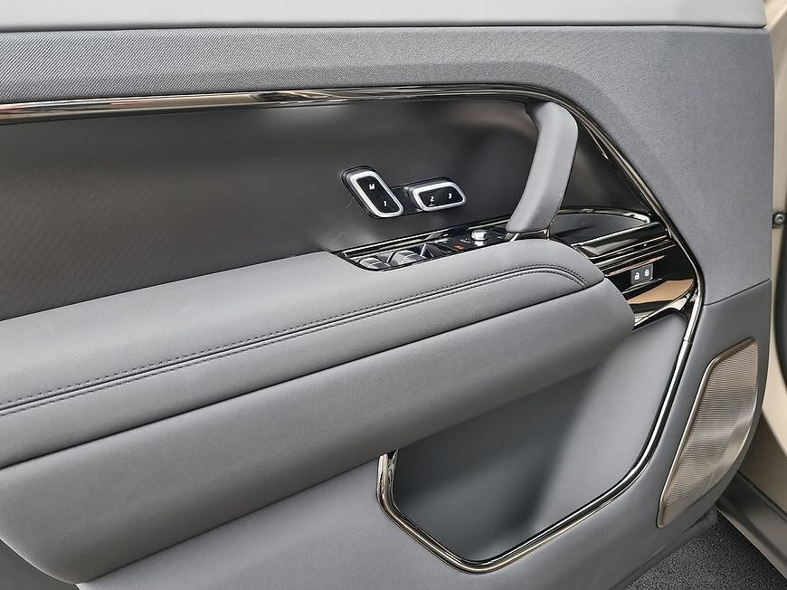 Land Rover Range Rover Sport P635 SV+