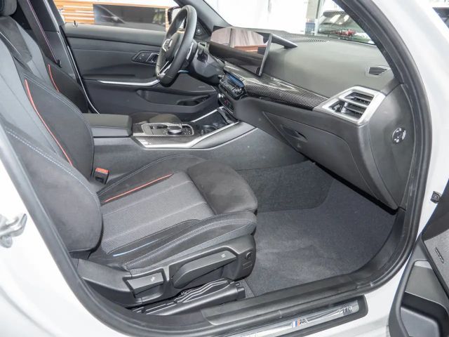 BMW 320 320i M-Sport Sedan