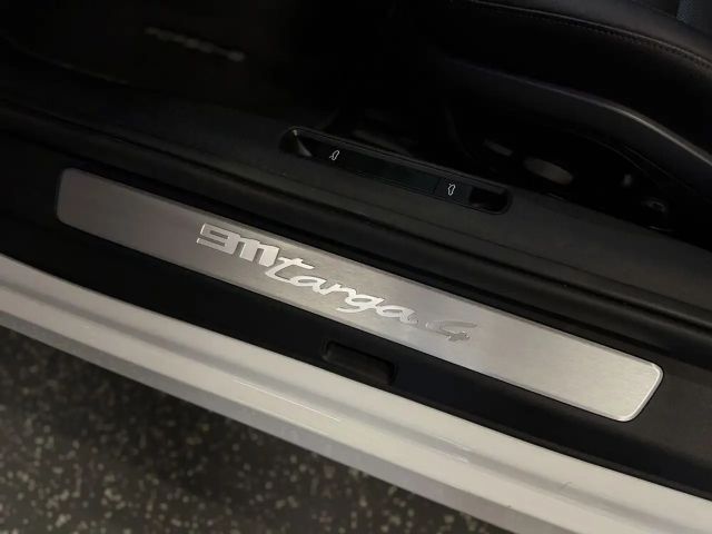 Porsche 911 4 Cabrio Targa