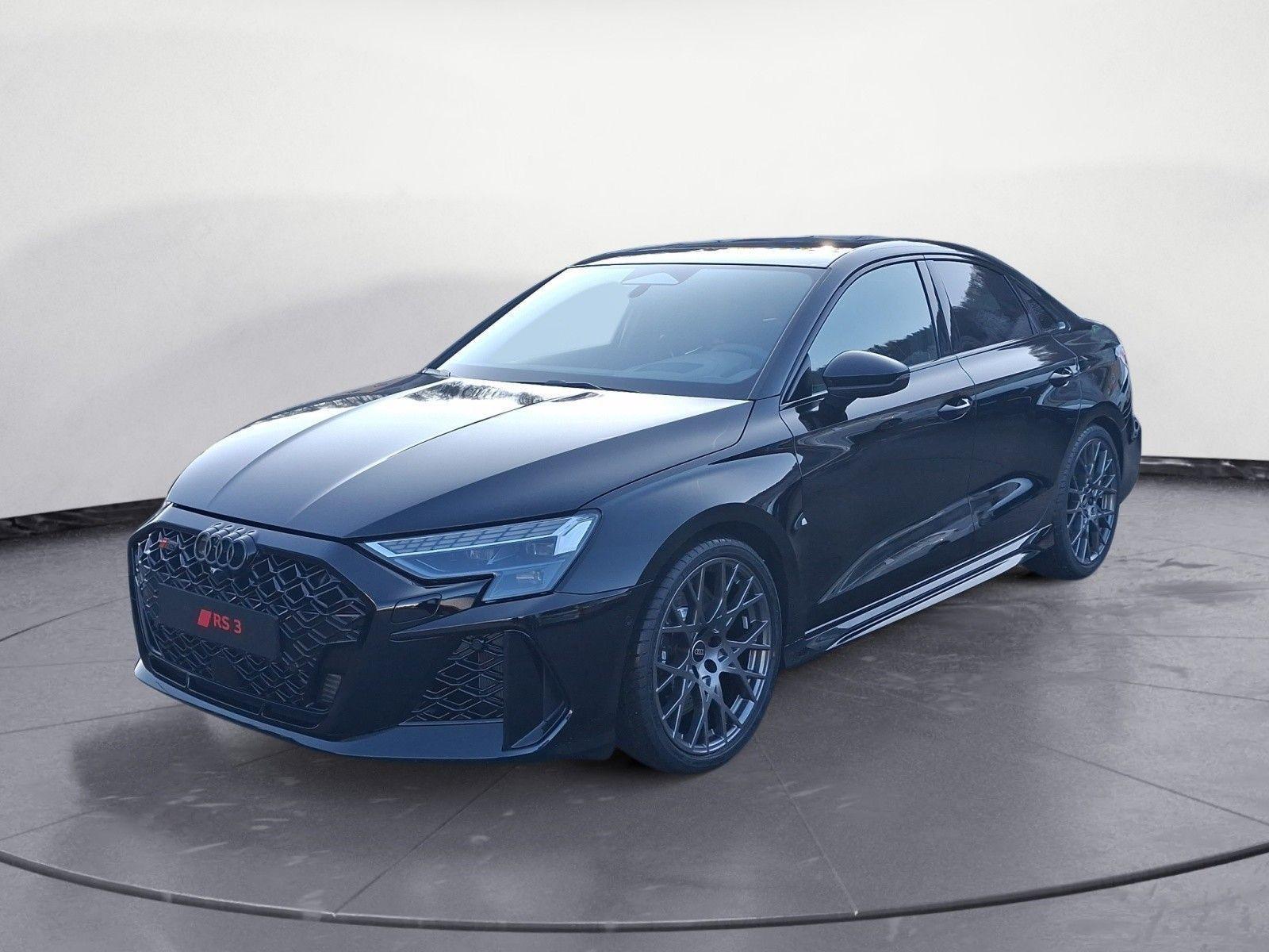 Audi RS3 S-Tronic Sedan