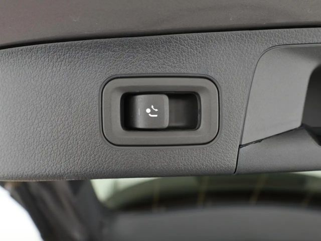 Mercedes-Benz GLA 200 4MATIC AMG Line