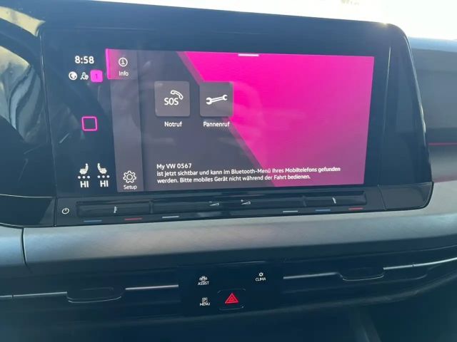 Volkswagen Golf Life Variant