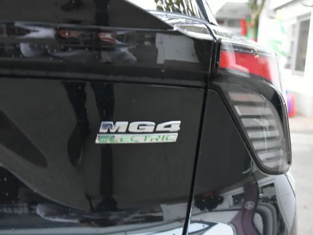 MG MG4 51 kWh 64 kWh Luxury