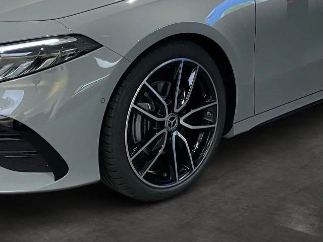 Mercedes-Benz A 200 AMG Line