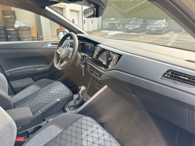 Volkswagen Polo 1.0 TSI DSG IQ.Drive R-Line