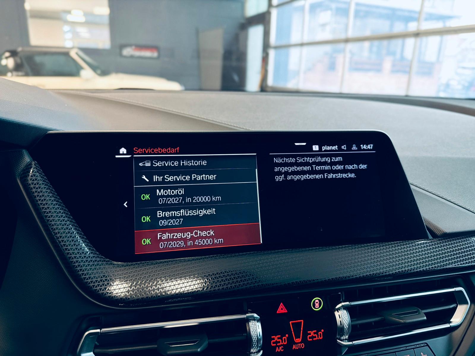 BMW 118 118d Sedan Sport Line