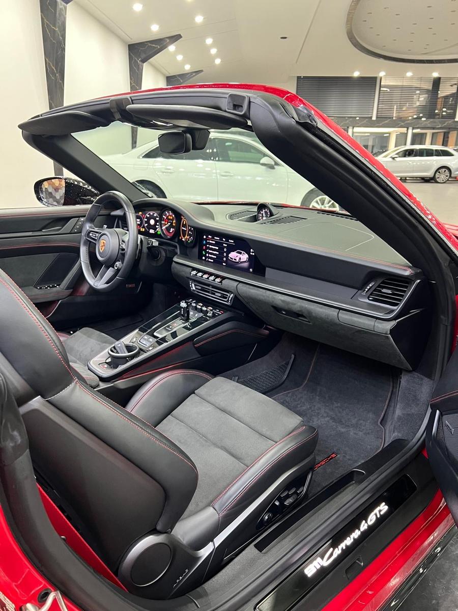 Porsche 911 4 992 Cabriolet Carrera GTS