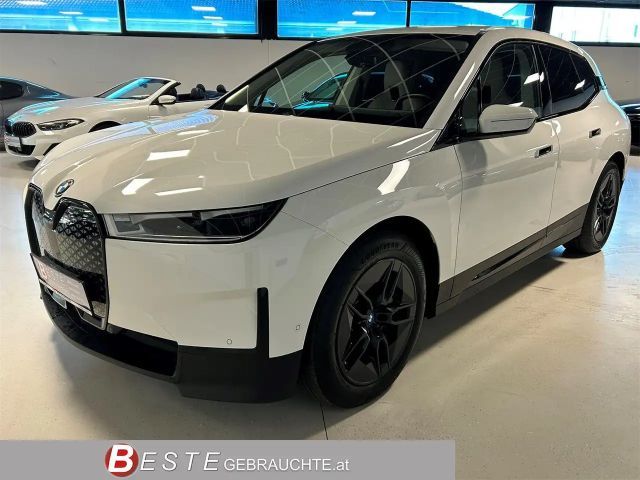 BMW iX xDrive50