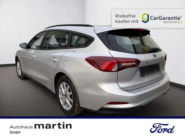 Ford Focus Cool & Connect