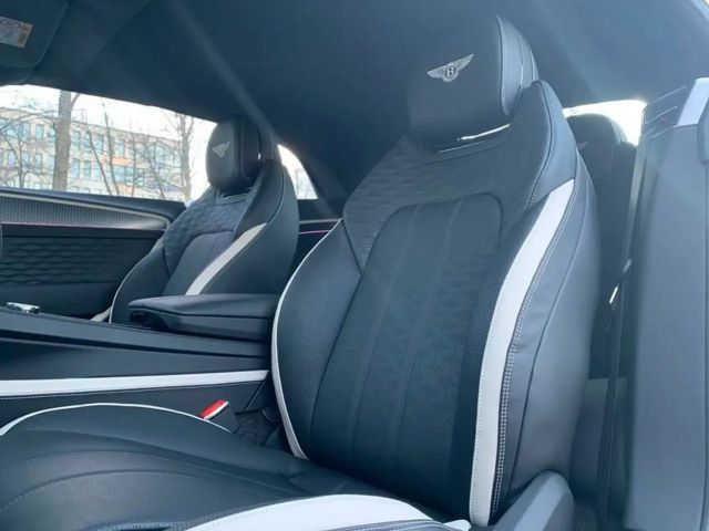 Bentley Continental GTC Hybrid V8