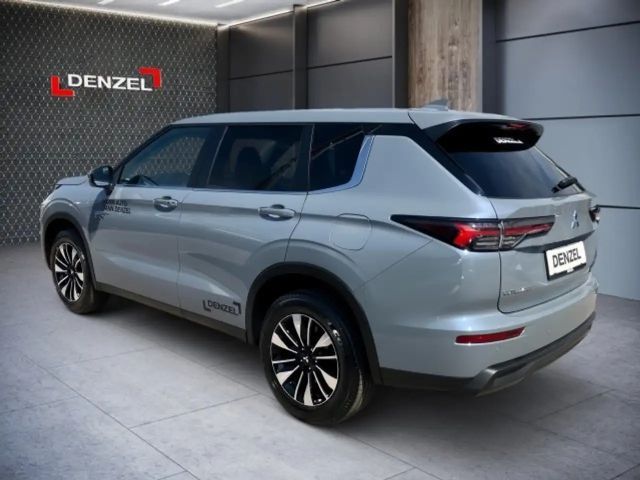 Mitsubishi Outlander 4WD Invite PHEV