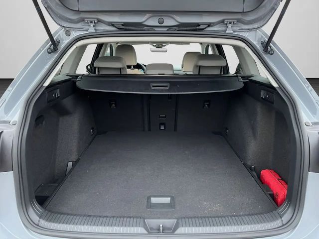 Volkswagen Golf DSG Style Variant