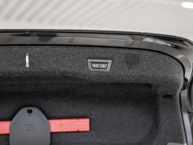 BMW 520 520d M-Sport Sedan