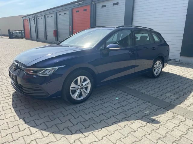 Volkswagen Golf Life Variant