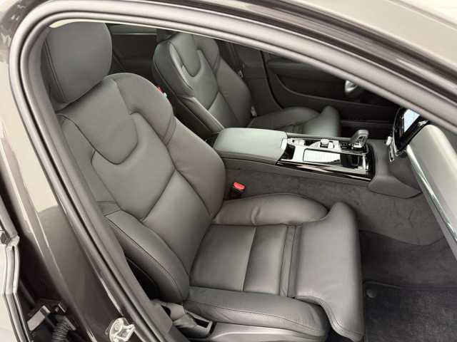 Volvo V90 AWD Dark Plus Recharge T6