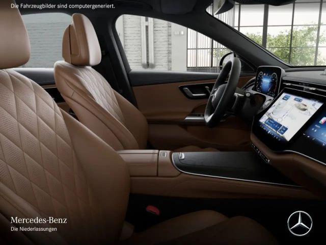 Mercedes-Benz E 200 AMG Line Sedan