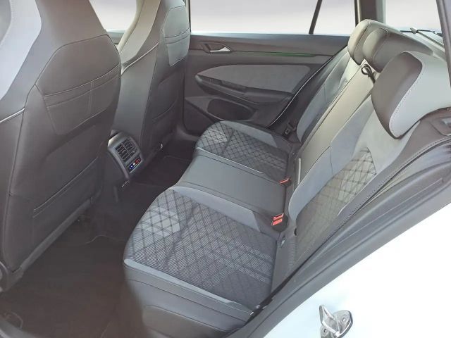 Volkswagen Golf 1.5 TSI R-Line Variant