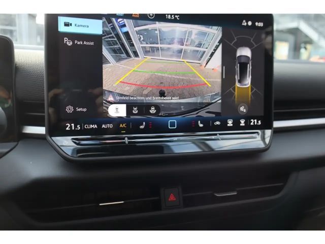 Volkswagen T-Roc 1.5 eTSI IQ.Drive R-Line Style