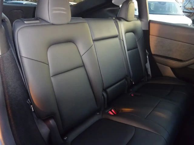 Tesla Model Y AWD Dual Motor Long Range