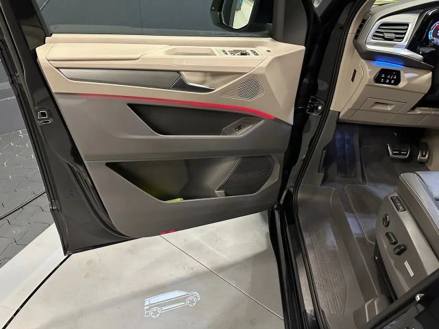 Volkswagen Multivan Lang Style T7