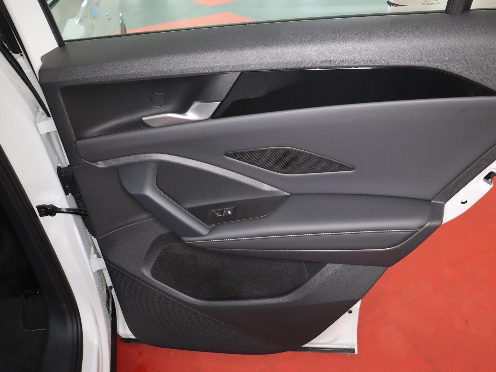 Volkswagen Tiguan 2.0 TDI DSG R-Line