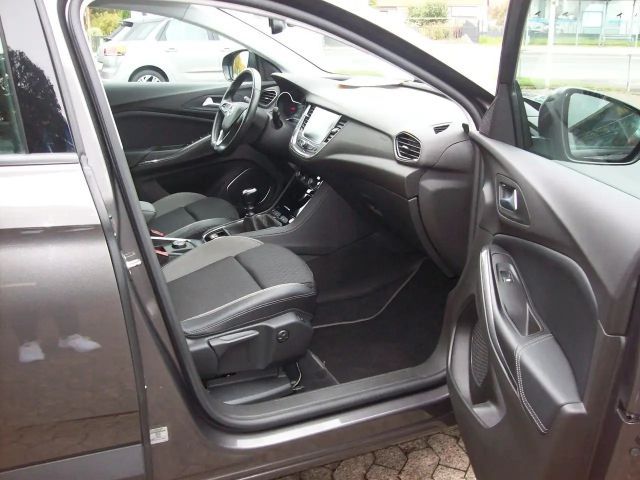 Opel Grandland X 1.2 T LED 360* SHZ LHZ Navi AHK