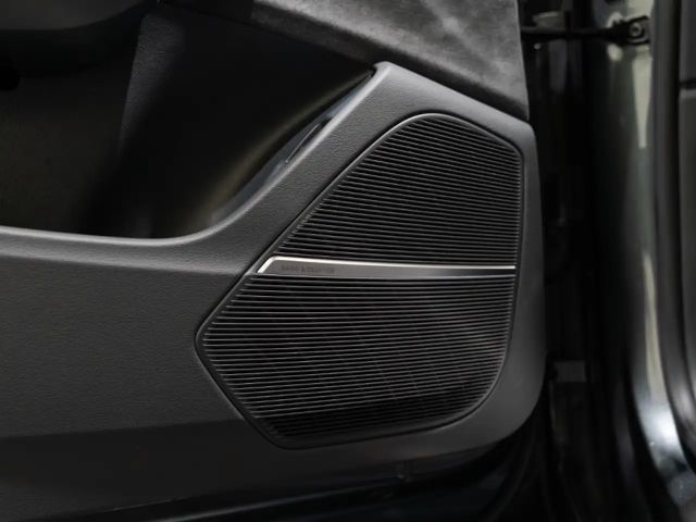 Audi SQ8 EXCLUSIVE BLACK PANO AHK MATRIX HUD 3D B&O 23Z 4x