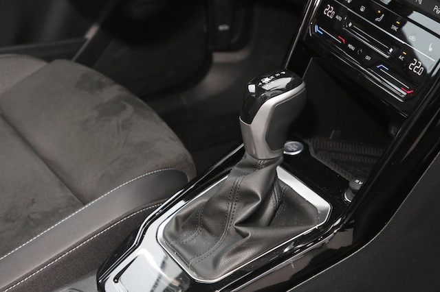 Volkswagen T-Roc 1.5 TSI DSG R-Line Style