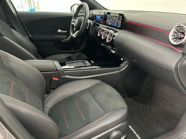 Mercedes-Benz A 180 AMG Line Hatchback