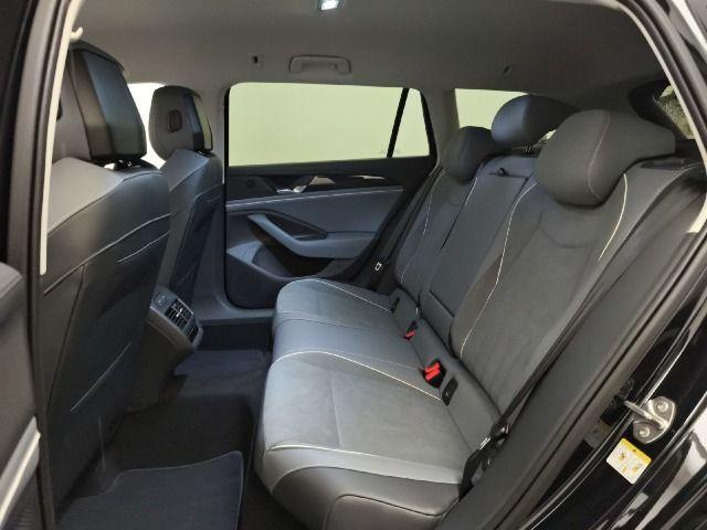 Volkswagen Passat 1.5 eTSI Business Variant