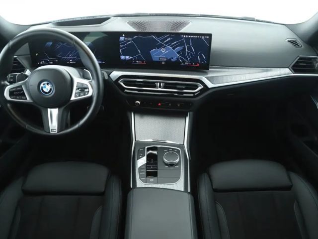 BMW 330 330e M-Sport Touring xDrive