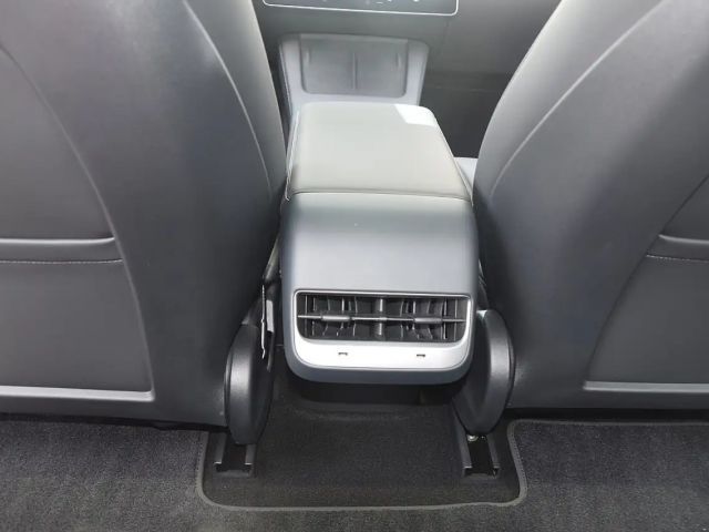 Tesla Model 3 AWD Long Range