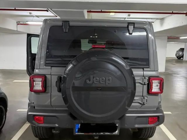 Jeep Wrangler Sahara
