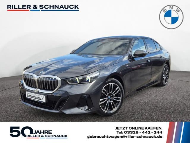 BMW 520 520i M-Sport Sedan