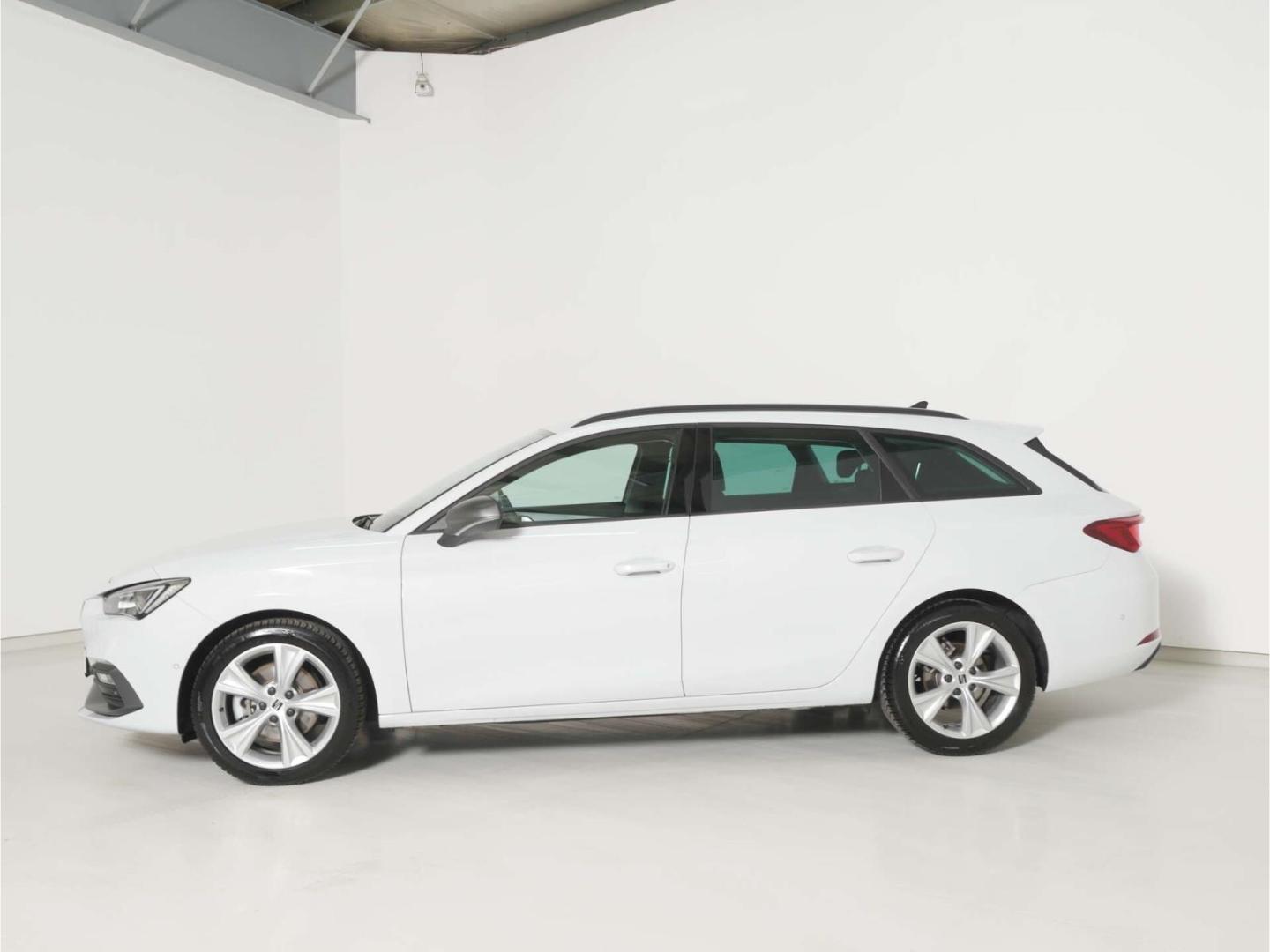 Seat Leon 2.0 TDI DSG FR-lijn Sportstourer