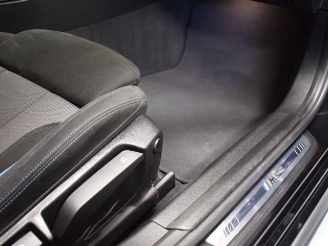 BMW 320 320d M-Sport Sedan