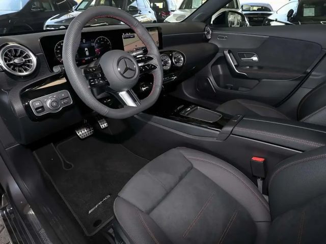 Mercedes-Benz A 200 AMG Line