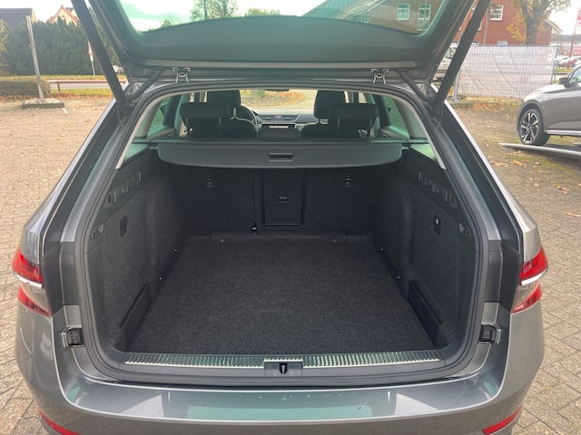 Skoda Superb 2.0 TDI Combi Style Style