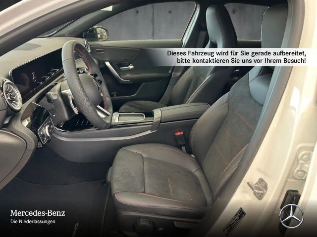 Mercedes-Benz A 200 AMG Line