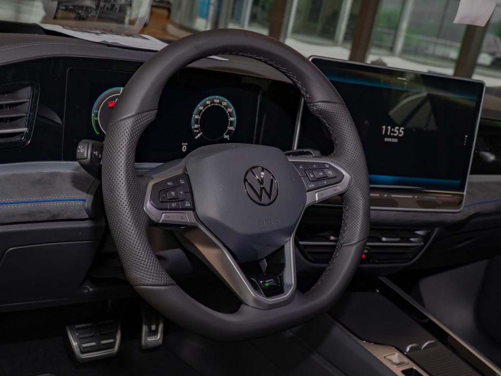 Volkswagen Passat R-Line eHybrid