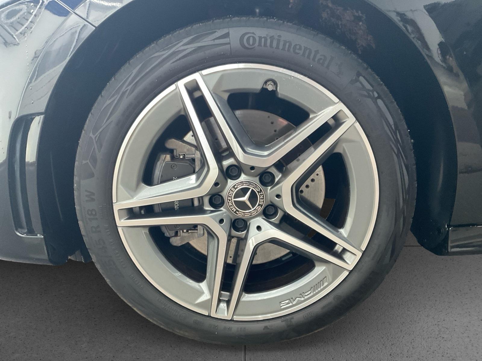 Mercedes-Benz A 250 A 250 e AMG Line