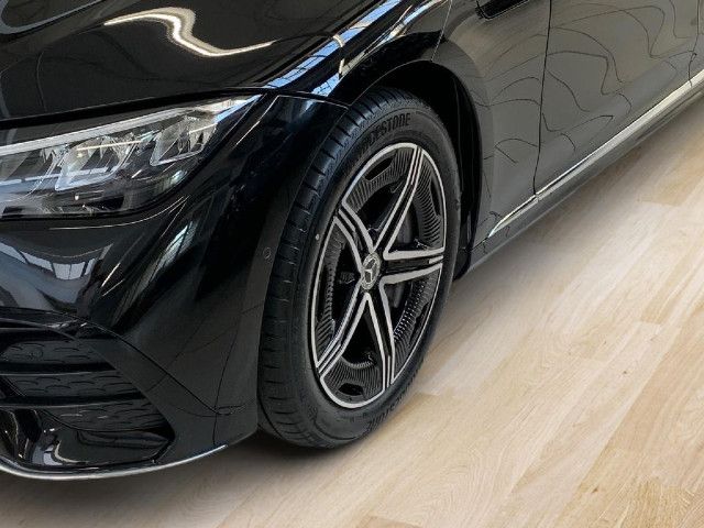 Mercedes-Benz EQE 300 Sedan