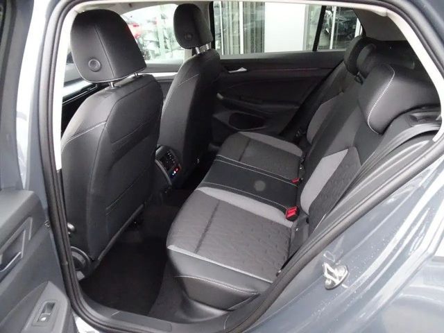 Volkswagen Golf 1.5 TSI