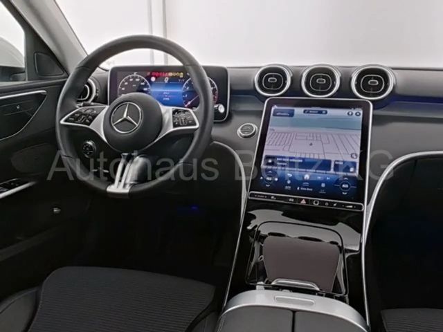 Mercedes-Benz C 180 AVANTGARDE Sedan