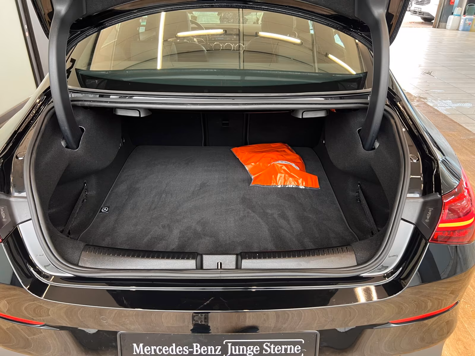 Mercedes-Benz CLA 200 Progressive