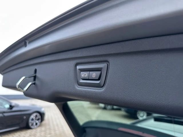 BMW 320 320d M-Sport Touring xDrive