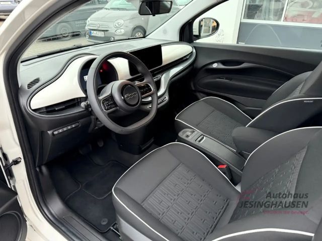 Fiat 500e +Rückfahrkam.+PDC+Sitzheiz.+Keyless