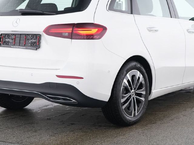 Mercedes-Benz B 200 Sedan