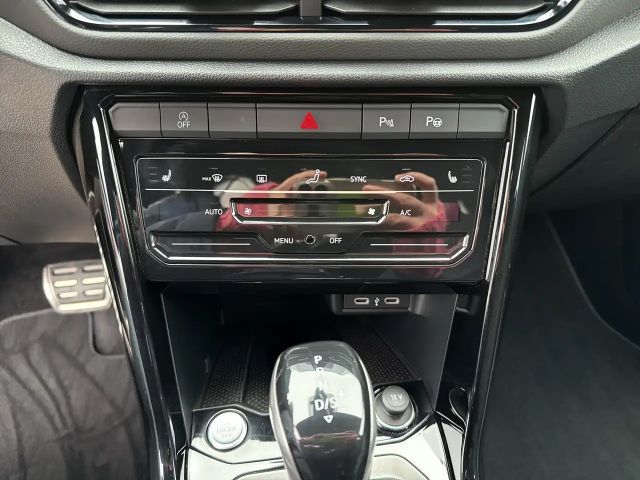 Volkswagen T-Roc R / R-Performance / Akrapovice