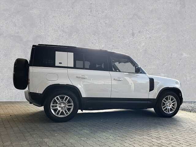 Land Rover Defender 110 S